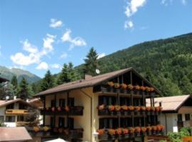 Hotel Binelli – hotel w mieście Pinzolo