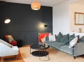 Stay in an elegant apartment in Montrouge