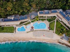 HVD Riviera Beach Ultra All Inclusive & Mineral Pool - Private Beach & Free Parking