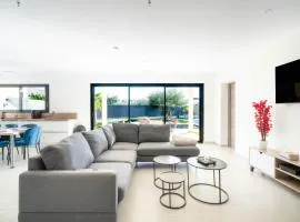 Villa moderne avec piscine