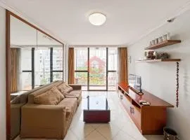 Strategic Rasuna 3BR Apt Fits 12 Pool & Wi-Fi