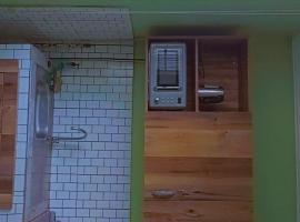 Juliebert plaza – hotel w mieście Tema