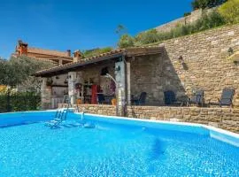 Rustic villa Pietro with panoramic view in Motovun