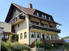 Hotel Bergfreiheit 7, hotel em Schonach