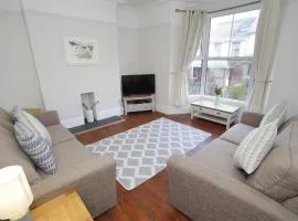 4 Bed in Mumbles oc-hh1209