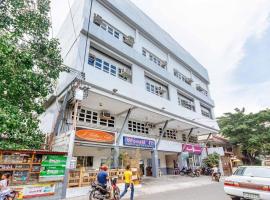 RedDoorz near Cebu Metropolitan Cathedral, hotel in Adlawon