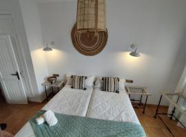 Hotel Pozo Rey by Youroom, hotel di Chipiona