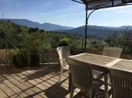 Belle villa avec piscine, belle vue, calme absolu