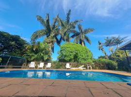 Karibu Beach House, hotel in Scottburgh