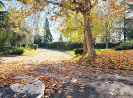 Gran Hotel Los Angeles, hotel with hot tubs in Getafe