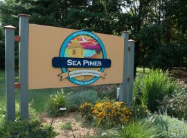 Sea Pines Loft Cottage 7, holiday park in Swainton