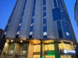 فندق منارة العزيزية, hotel a Al Gharīth