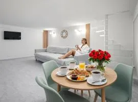 FRGK " JAURES Duplex Central Cannes Quiet Courtyard with Mezzanine 100m from Train Station