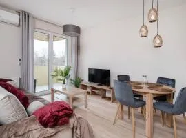 Moja Retkinia Superior Apartment by BookingHost