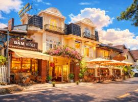 Green Meadow Central Đà Lạt - O'TEL, hotel v destinaci Da Lat