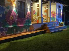 Some where Else Musiris Heritage، فندق في Parūr