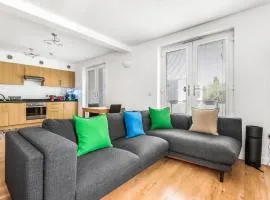 Modern 2 bedroom flat near London Bridge