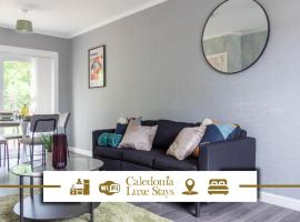 3 BDR House By Caledonia Luxe Stays Short Lets & Serviced Accommodation Glasgow, hotel i Cambuslang