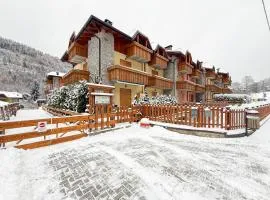 Aprica- Bilocale con 2 Giardini Privati e Garage