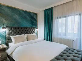 Suru Hotel & Restaurant