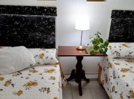 Hotel El Almendro, hotel em Pedernales