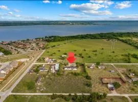 Built for Crews 1-Story XL Yard Ample Parking