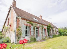 Longère rénovée au calme , charme et nature, proche Paris โรงแรมในNoyers