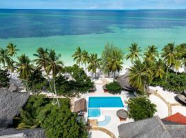 MANOLO Beach Resort, hotel in Uroa