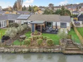 3 Bed in Canterbury oc-r34439