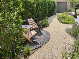 Guesthouse Dolores with Breakfast perfect for Tomorrowland Festival, hotel en Waasmunster