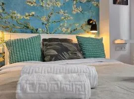 Central Art Boutique