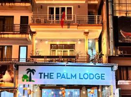The Palm Lodge, Hotel in Bố Trạch