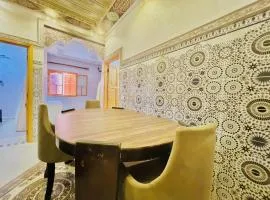 Lovely Family aparts LAGUASSEM