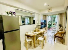 2BR Burnham Hill Condominium