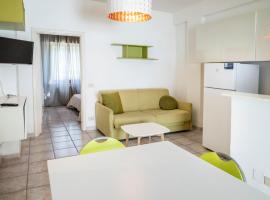 Marcelli, bilocale con corte esterna e posto auto، فندق في مارشيللي