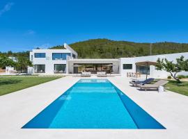 Exquisite Ibiza Villa Can Pegaso Grande Privileged & Minimalist Style 16 Guests San Juan, hôtel à Sant Joan de Labritja