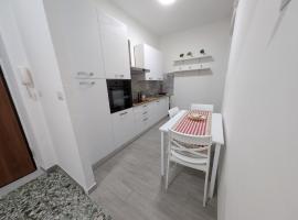 Casa vacanze Colombo, hotel em Nettuno