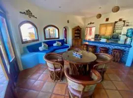 Regio - Casa MoJo's spacious 2BR, kitchen, pool