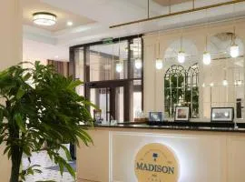 Madison Ave Hotel Bishkek