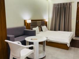 Hotel Rishikesh Paradise - Best stay in Tapovan , Guests Favourite,Travellers Delight !!, hotel a Rishīkesh