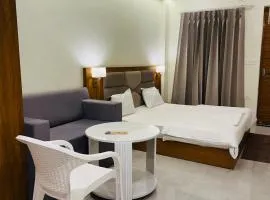 Rishikesh Sadan Studio- Best stay in Tapovan , Guests Favourite,Travellers Delight!!