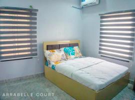Arabelle Court, מלון בJos