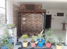 Prakash comfort inn homestay