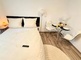 Zentrumsnahe Wohnung - Tram, Amazon Prime und Self Check in