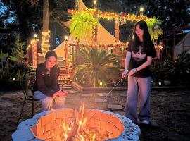 Paradise Gardens Glamping, hotel i Westville