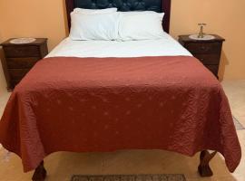 Glenmuir Villa, hotel com estacionamento em May Pen