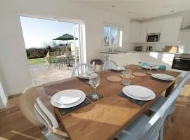 3 Bed in Gower oc-hh2105