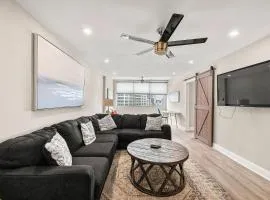 2BR High-Rise Condo City Views Walk to Mercedes-Benz Stadium-2109