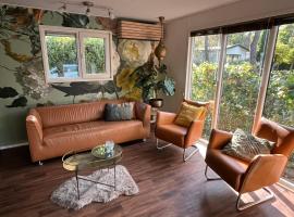 Chalet Bosrand 42 Park Veluwshof 6 p, hotel em Hoenderloo