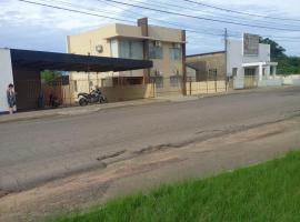 Rm Pousada Casa De Familia, hotel in São Gabriel